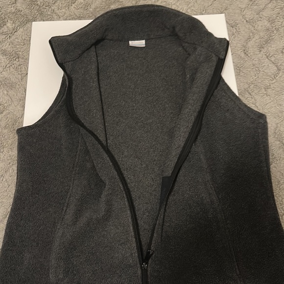 A Columbia womens best size xl. - Picture 3 of 3